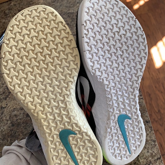 Nike flyknit metcons women’s size 9 - Picture 6 of 9